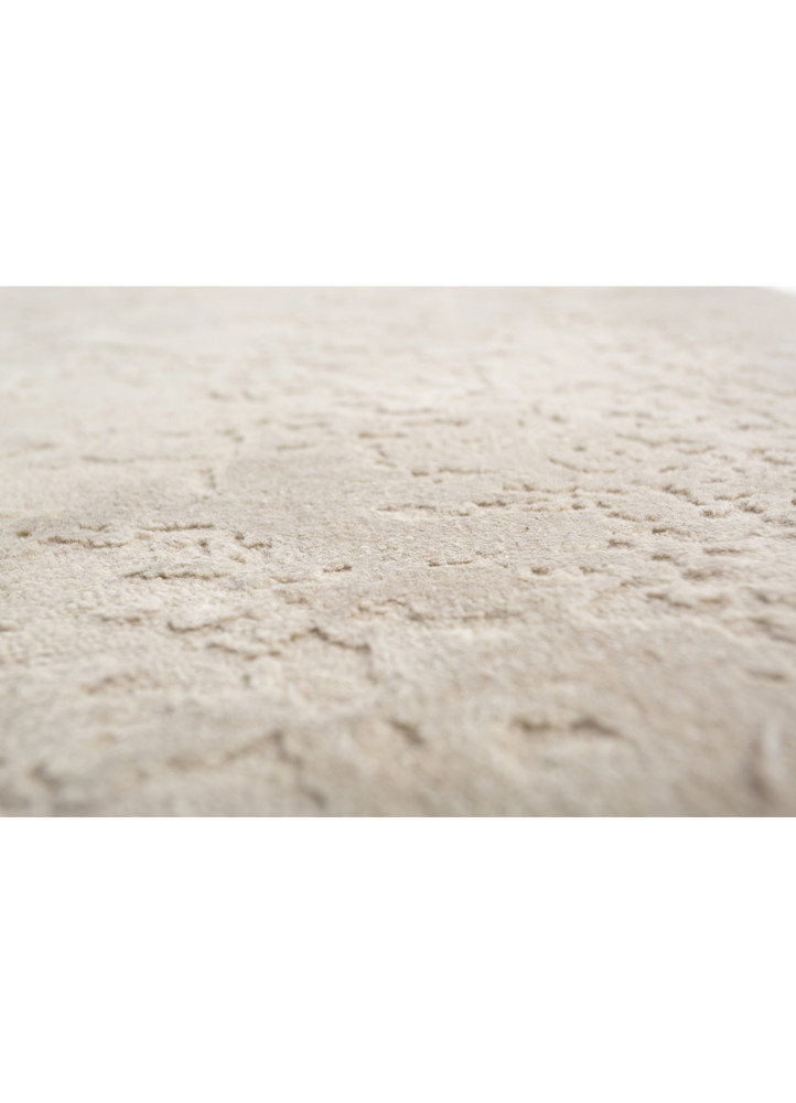 project error by kavi ivory wool and bamboo silk hand knotted Rug - CloseUp project error by kavi ivory wool and bamboo silk hand knotted Rug - CloseUp