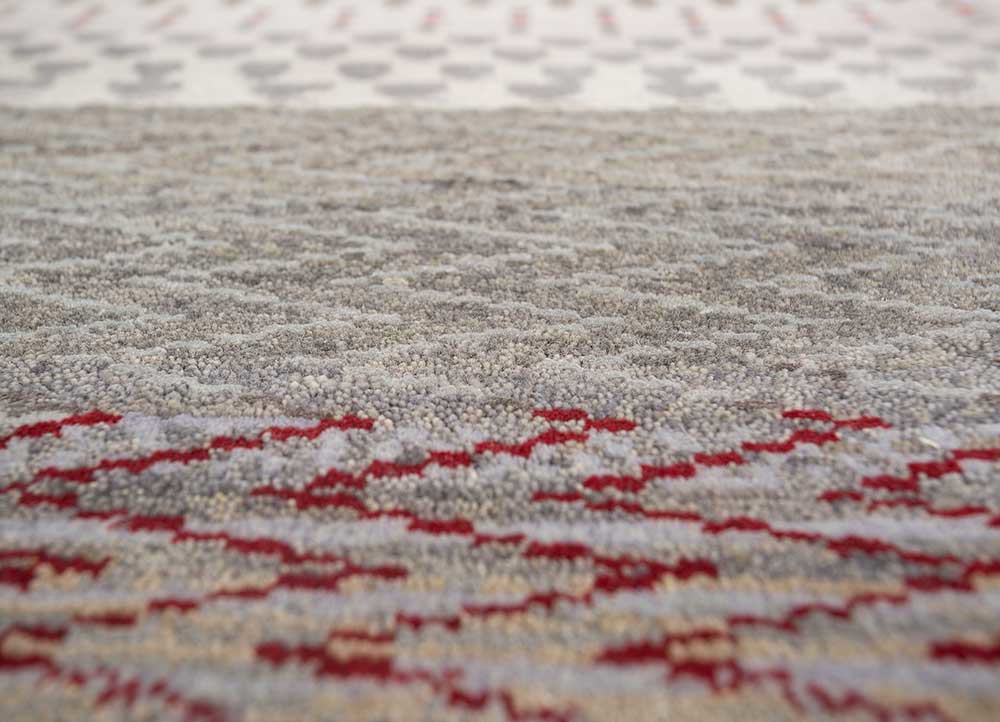 manchaha grey and black wool and bamboo silk hand knotted Rug - CloseUp