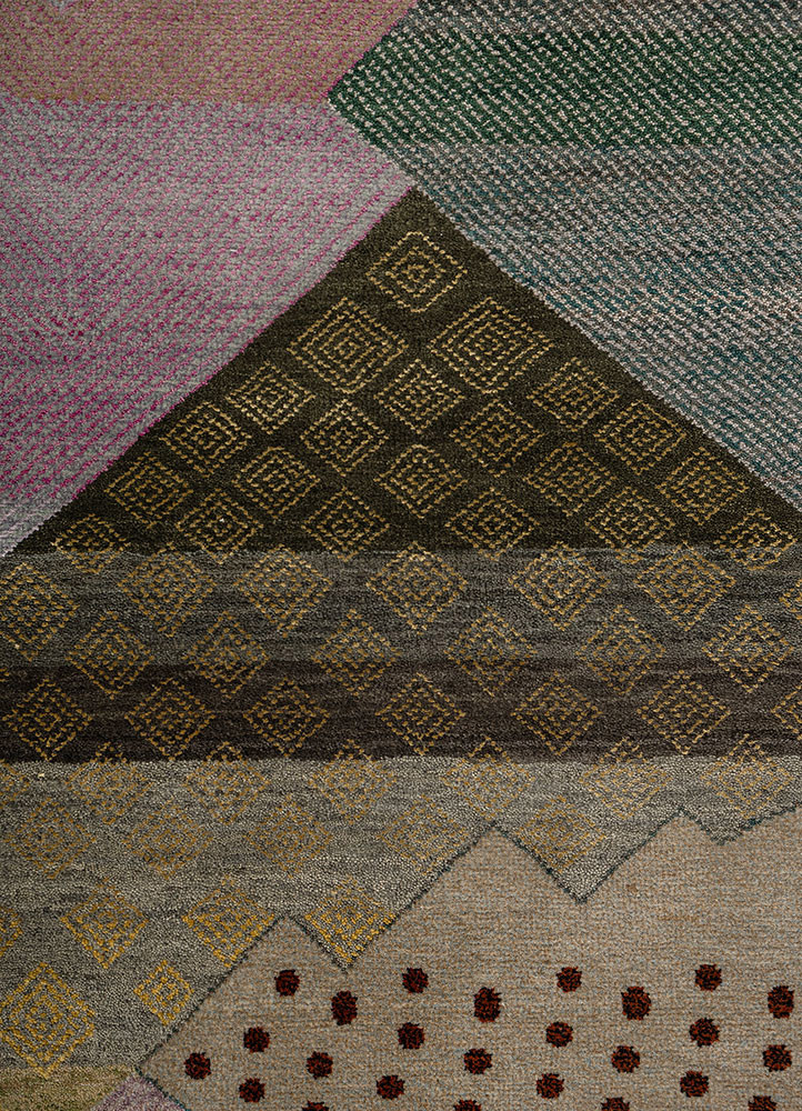 manchaha green wool and bamboo silk hand knotted Rug - CloseUp