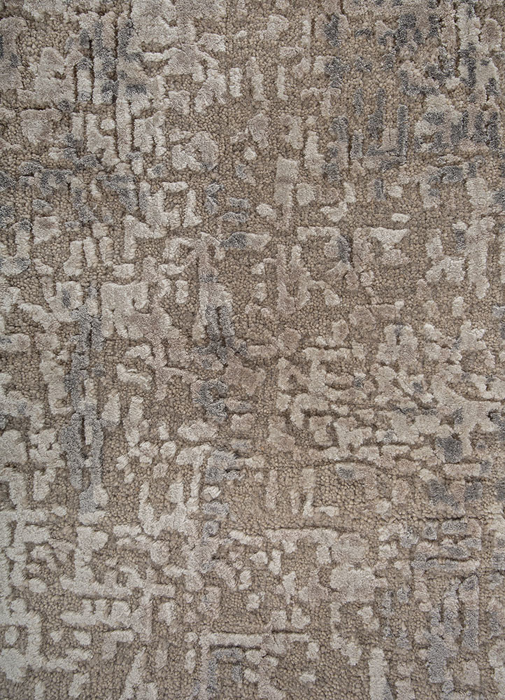 uvenuti grey and black wool and bamboo silk hand knotted Rug - CloseUp