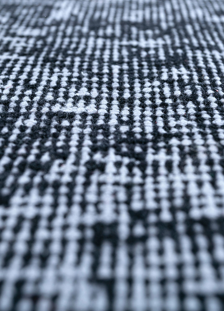lacuna grey and black wool hand knotted Rug - CloseUp lacuna grey and black wool hand knotted Rug - CloseUp