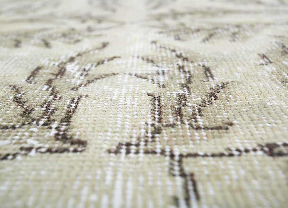vintage gold wool hand knotted Rug - CloseUp vintage gold wool hand knotted Rug - CloseUp