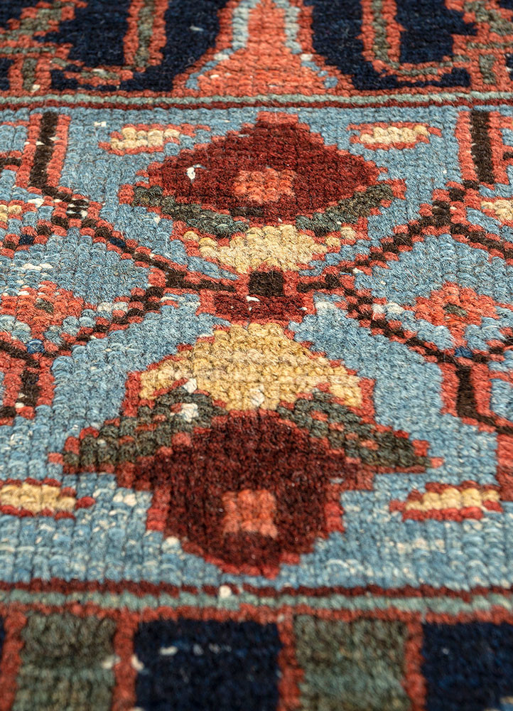 kiaan blue wool hand knotted Rug - CloseUp