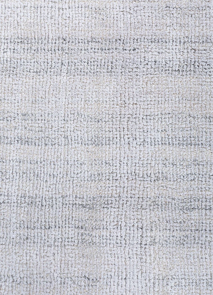 basis grey and black wool and viscose hand loom Rug - CloseUp