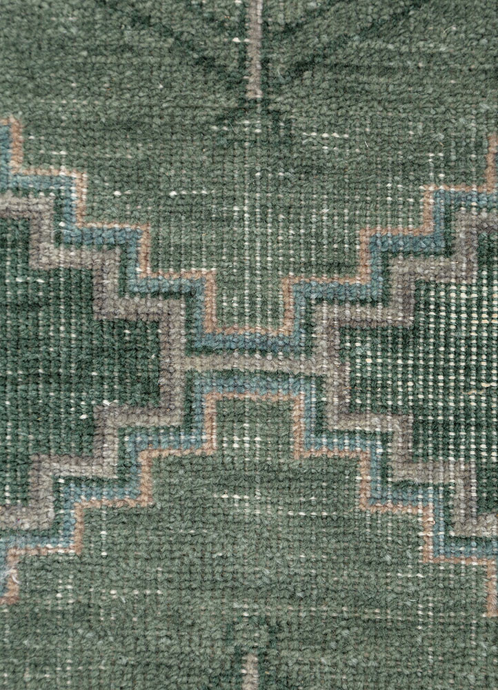 erbe green wool hand knotted Rug - CloseUp erbe green wool hand knotted Rug - CloseUp