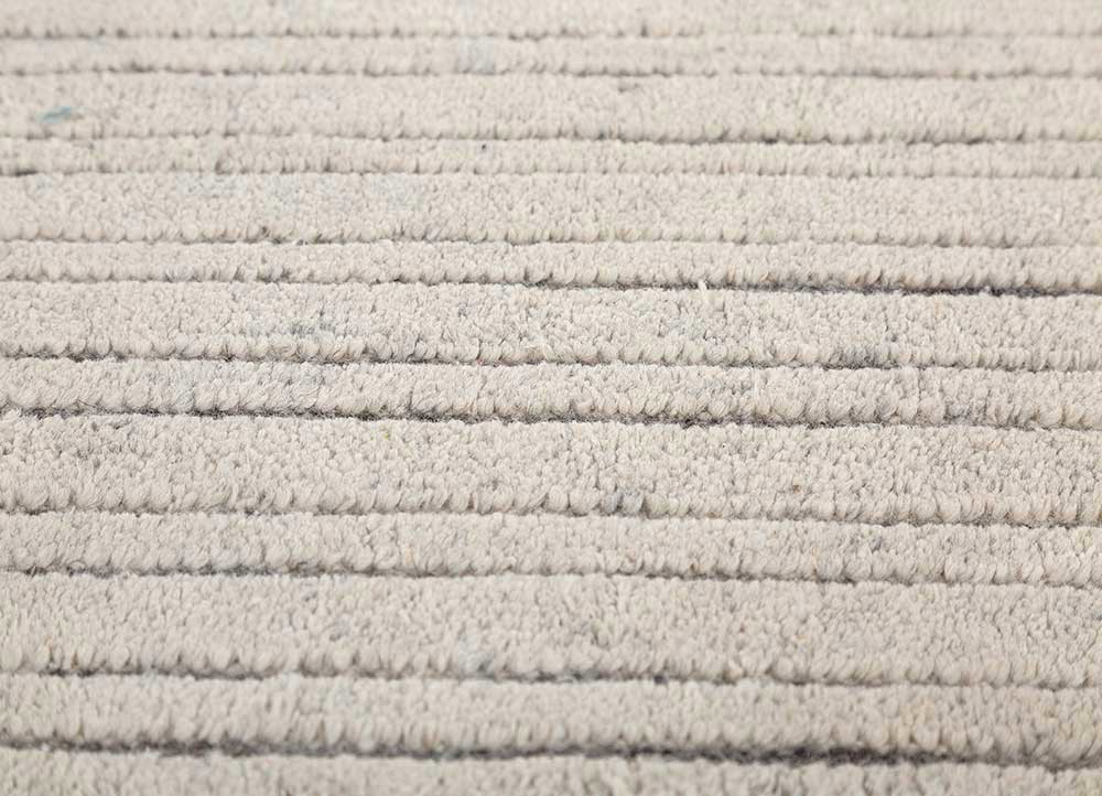 manifest ivory wool hand knotted Rug - CloseUp manifest ivory wool hand knotted Rug - CloseUp
