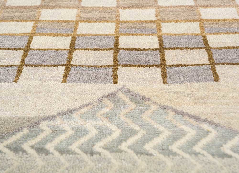 manchaha ivory wool and silk hand knotted Rug - CloseUp