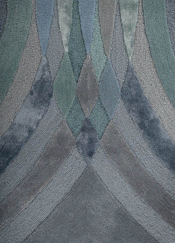 linear blue wool and viscose hand tufted Rug - CloseUp