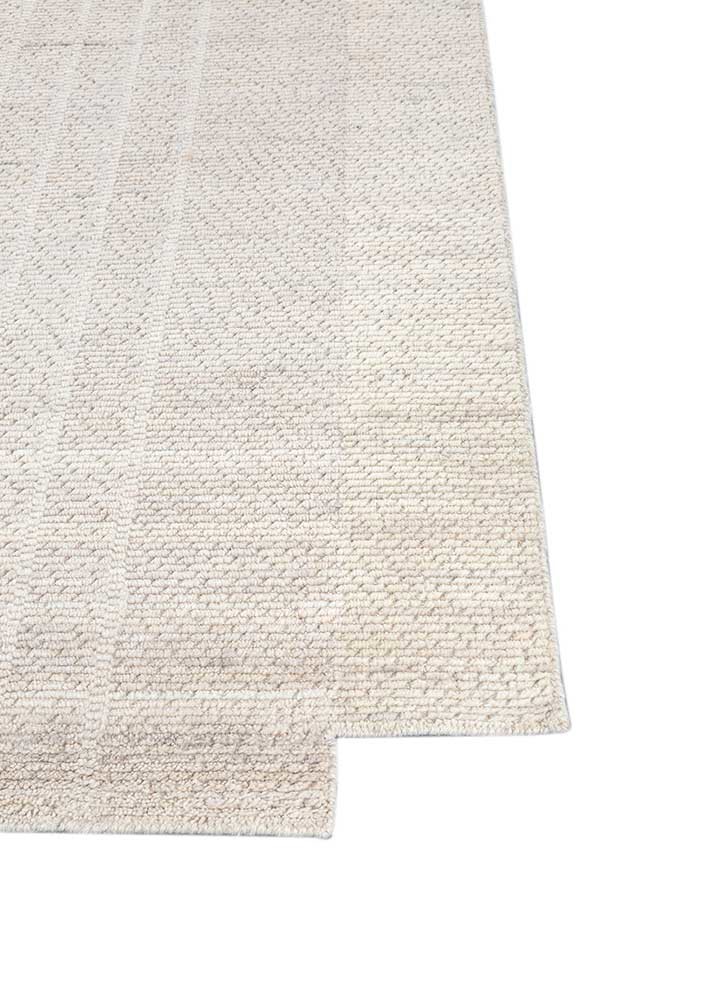 contour ivory wool hand loom Rug - Corner