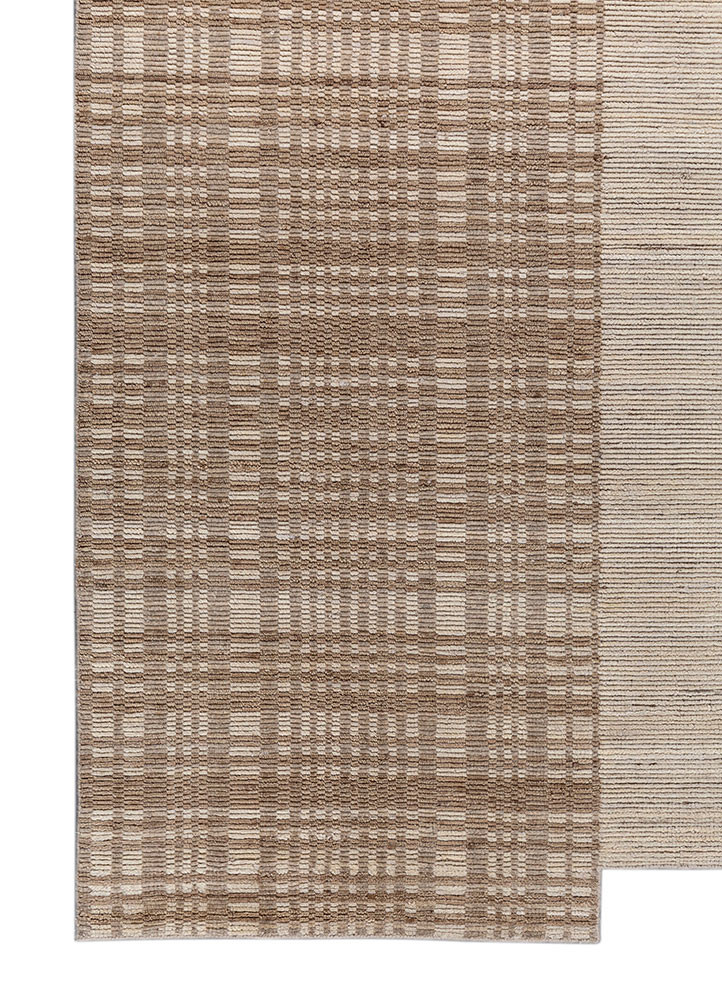 contour ivory wool hand loom Rug - Corner