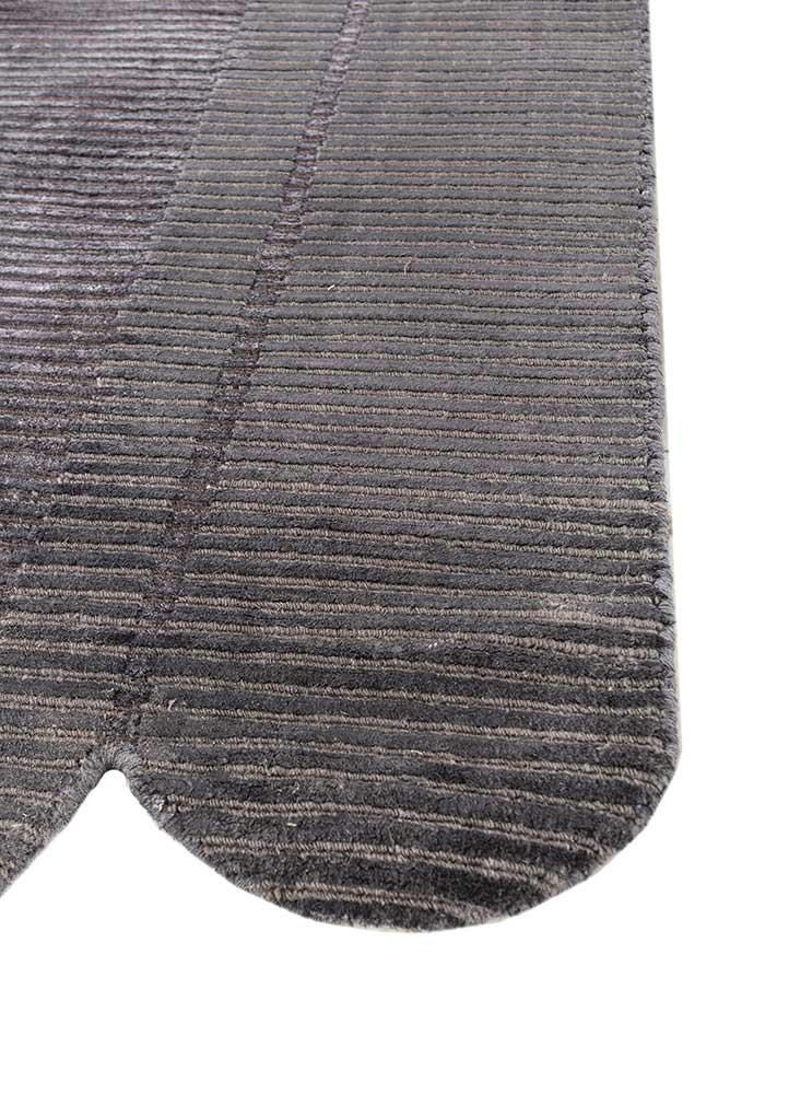 forme blue wool and viscose hand loom Rug - Corner forme blue wool and viscose hand loom Rug - Corner