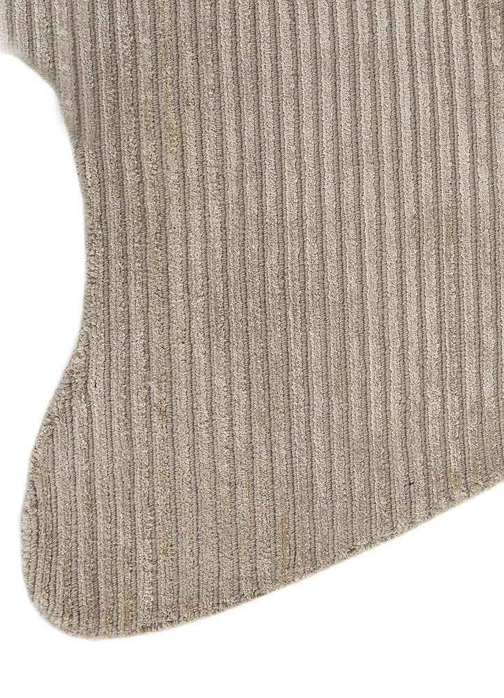 saga ivory wool and viscose hand loom Rug - Corner saga ivory wool and viscose hand loom Rug - Corner