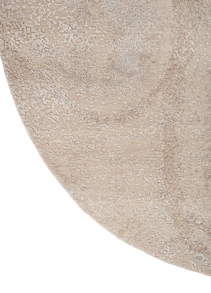 entropy ivory wool and bamboo silk hand knotted Rug - Corner