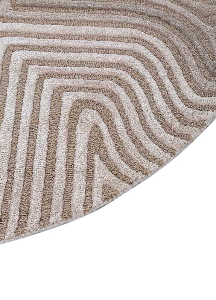 come around ivory wool and viscose hand tufted Rug - Corner