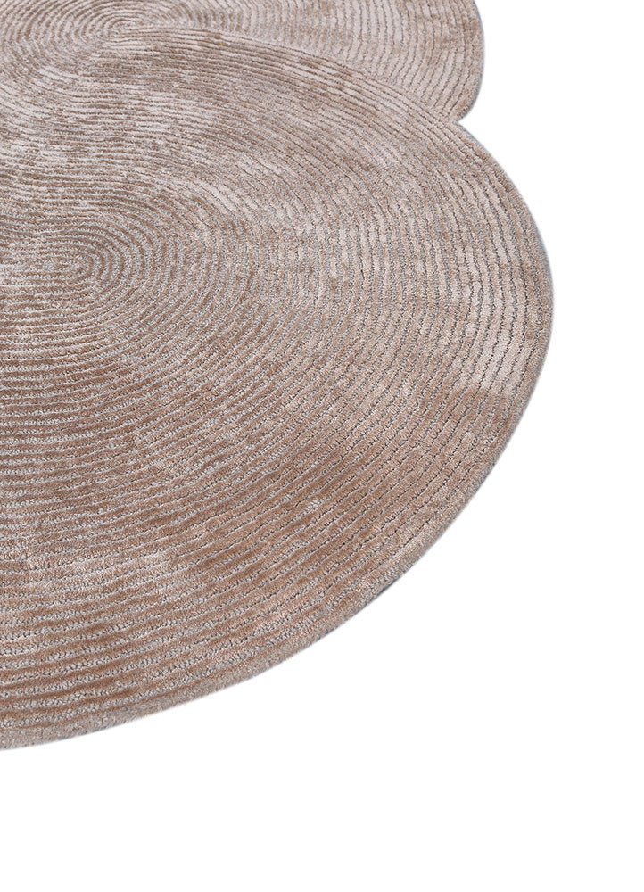 aprezo ivory wool and viscose hand tufted Rug - Corner aprezo ivory wool and viscose hand tufted Rug - Corner