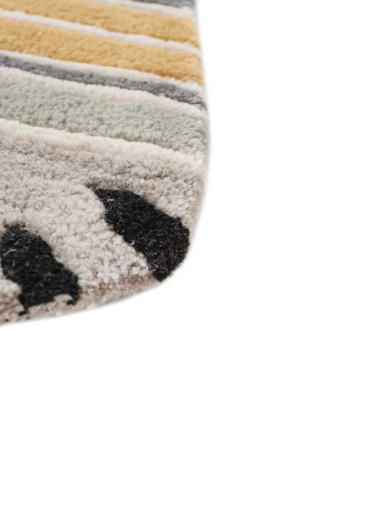 wild wanderlust grey and black wool and viscose hand tufted Rug - Corner