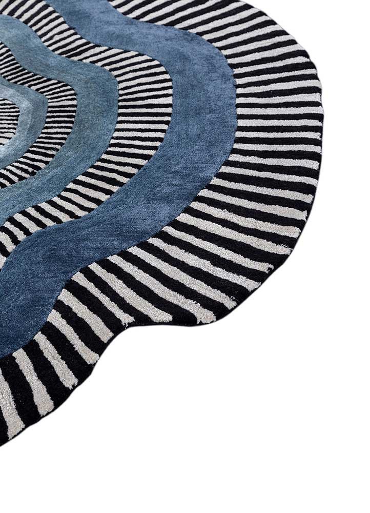 adrift grey and black wool and viscose hand tufted Rug - Corner adrift grey and black wool and viscose hand tufted Rug - Corner