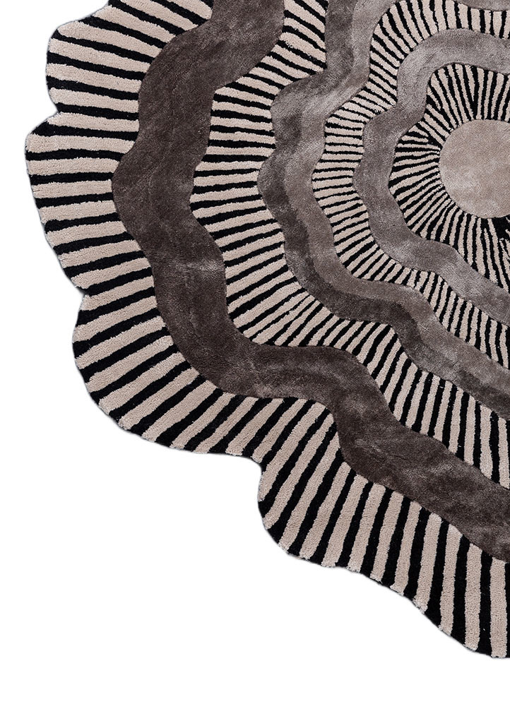 adrift grey and black wool and viscose hand tufted Rug - Corner adrift grey and black wool and viscose hand tufted Rug - Corner