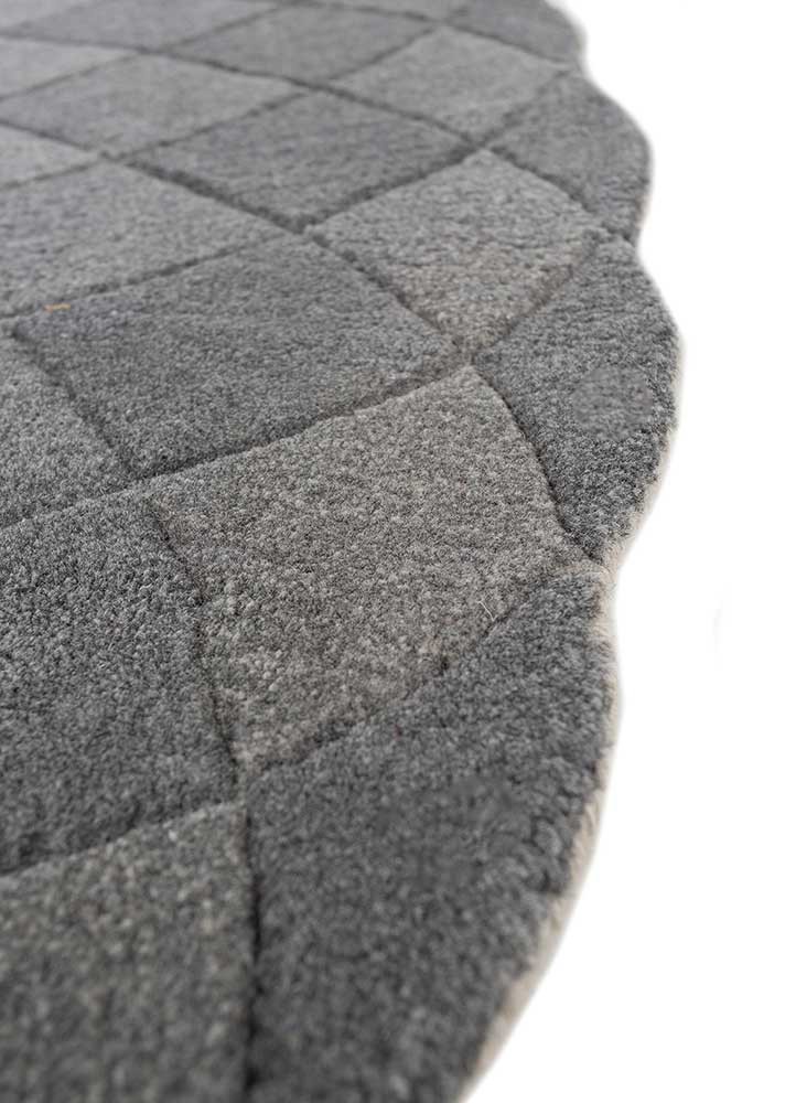 chroma grey and black wool hand tufted Rug - Corner chroma grey and black wool hand tufted Rug - Corner
