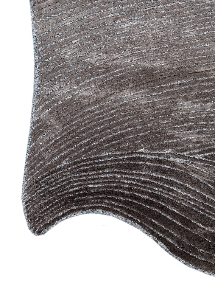 infini grey and black viscose hand tufted Rug - Corner