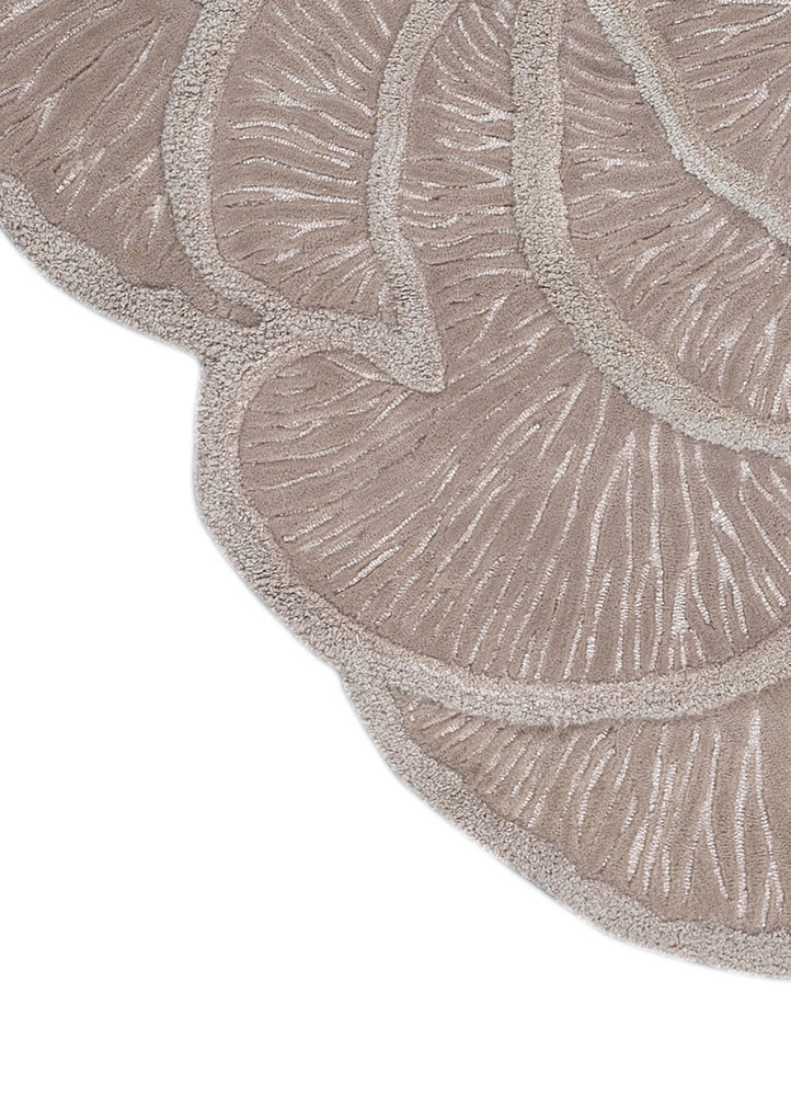 aurelia ivory wool and viscose hand tufted Rug - Corner aurelia ivory wool and viscose hand tufted Rug - Corner
