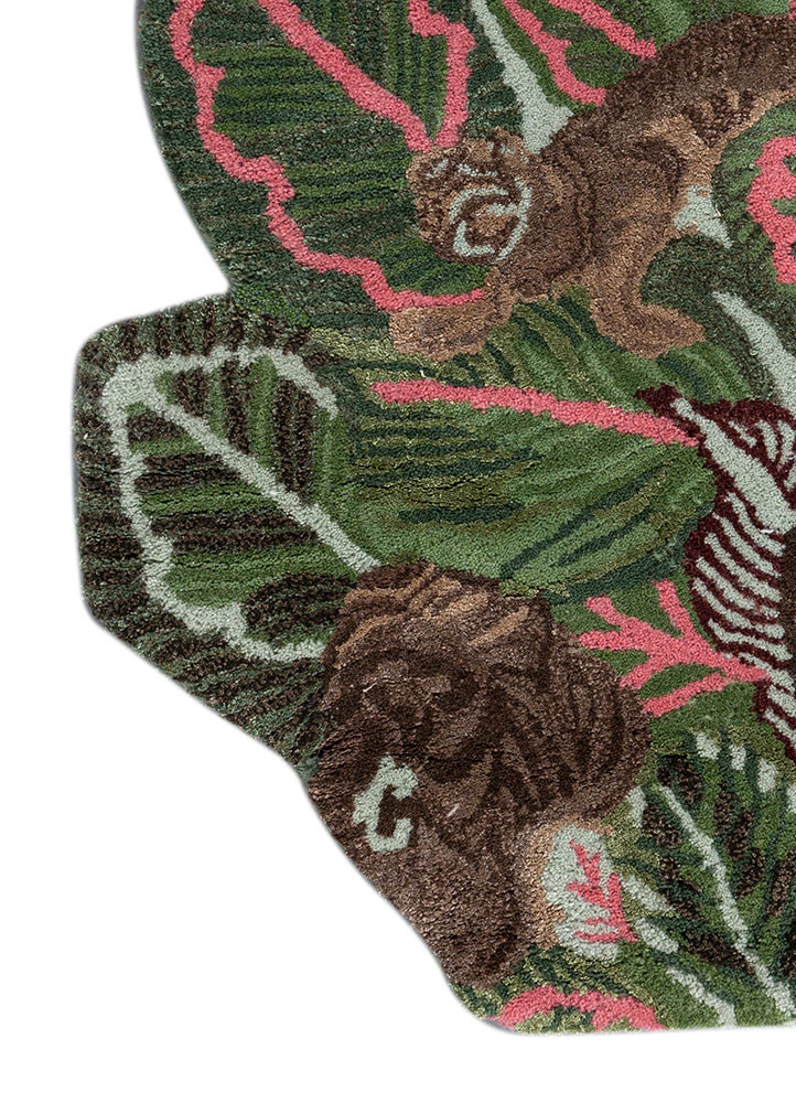 hacienda green wool and viscose hand tufted Rug - Corner