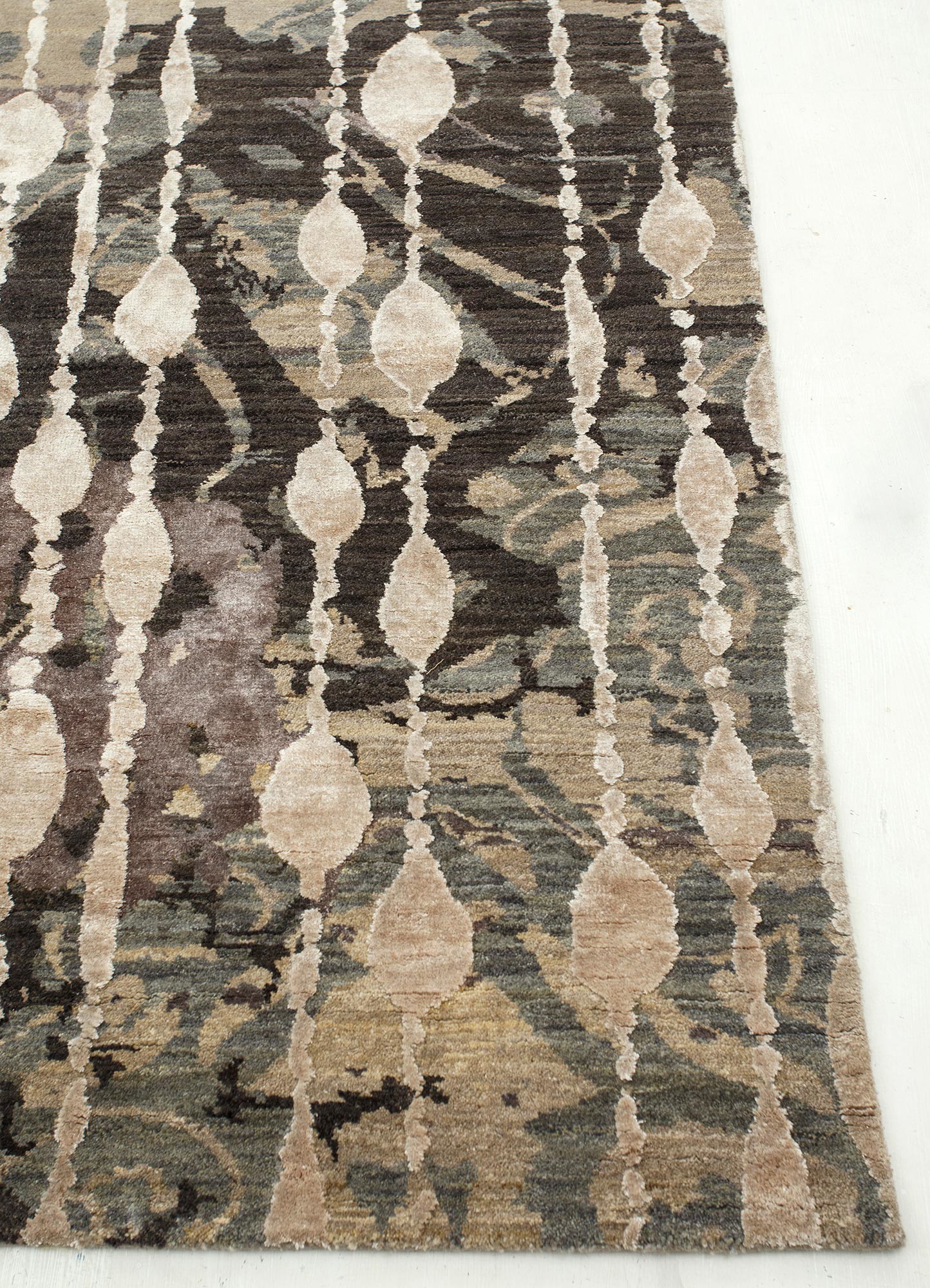 pansy beige and brown wool and bamboo silk hand knotted Rug - Corner pansy beige and brown wool and bamboo silk hand knotted Rug - Corner
