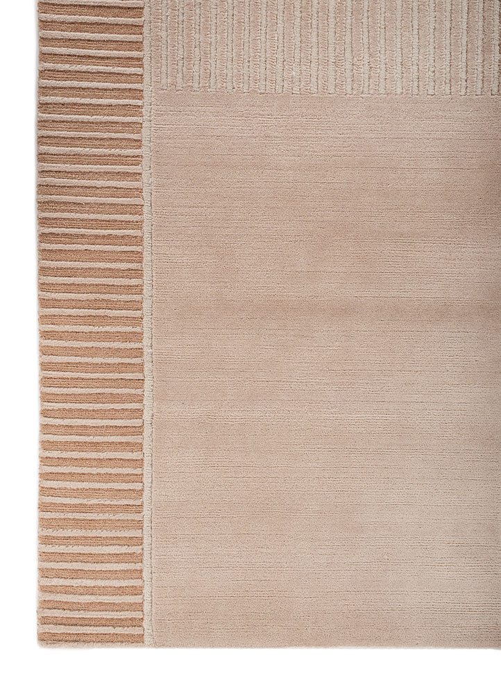 sthir ivory wool hand knotted Rug - Corner