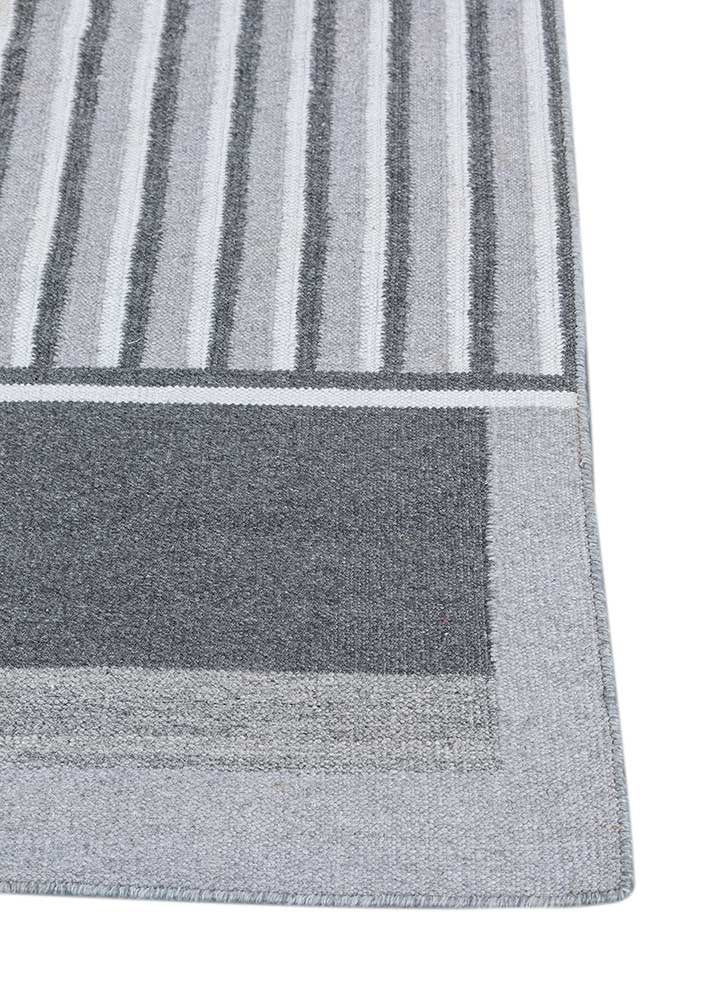 al fresco grey and black polyester flat weaves Rug - Corner al fresco grey and black polyester flat weaves Rug - Corner