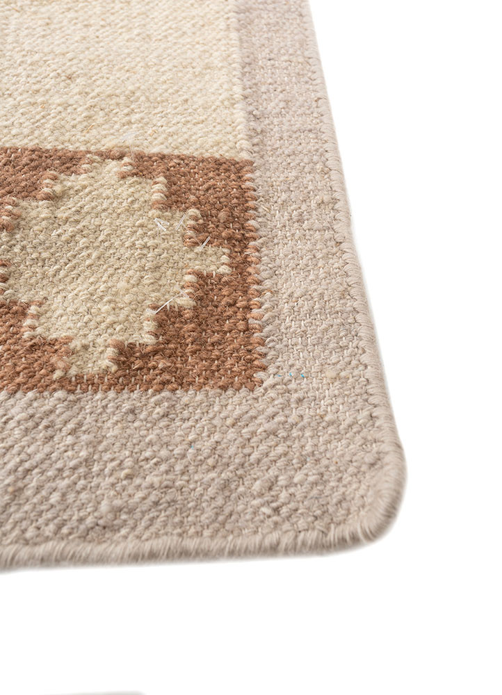 alhambra ivory wool flat weaves Rug - Corner
