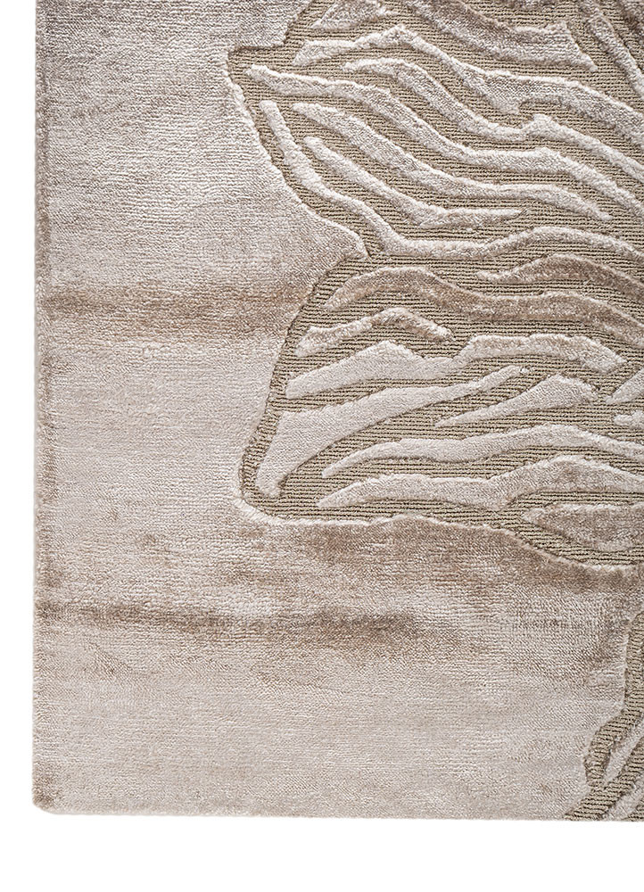 azalea ivory bamboo silk and zari hand knotted Rug - Corner azalea ivory bamboo silk and zari hand knotted Rug - Corner