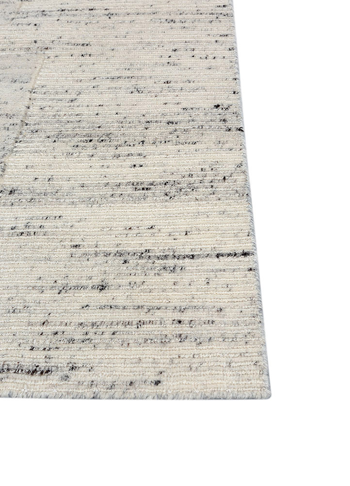 aprezo ivory wool and bamboo silk hand knotted Rug - Corner