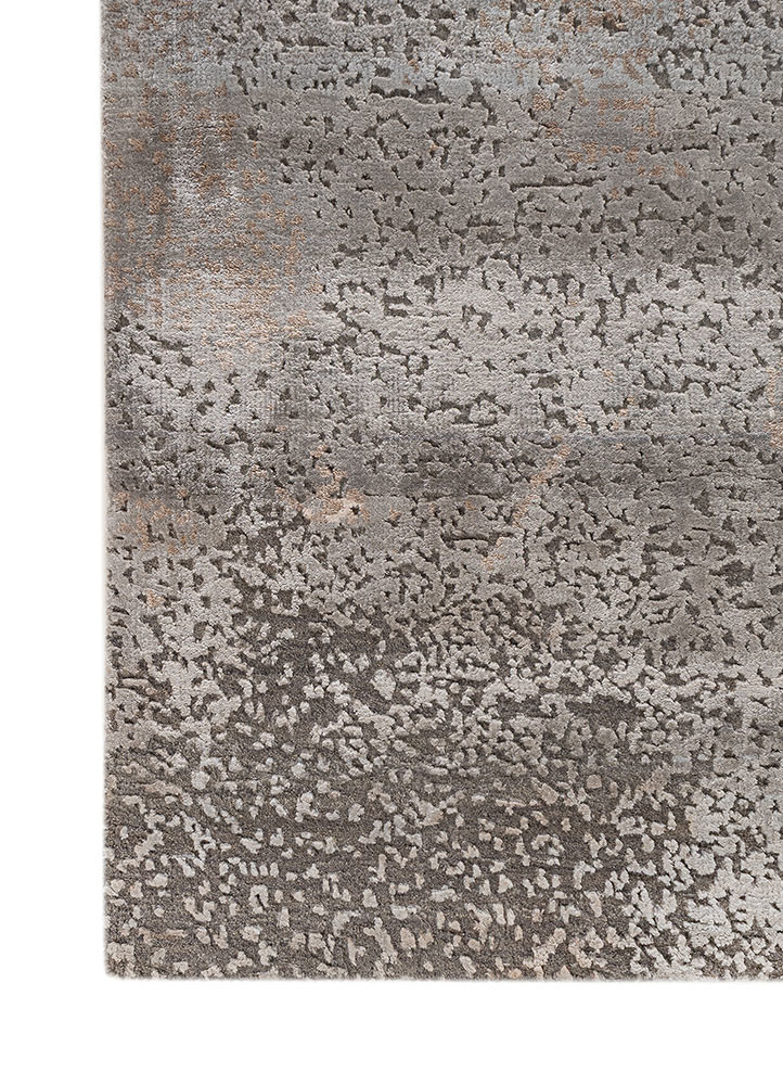 aprezo ivory wool and bamboo silk hand knotted Rug - Corner