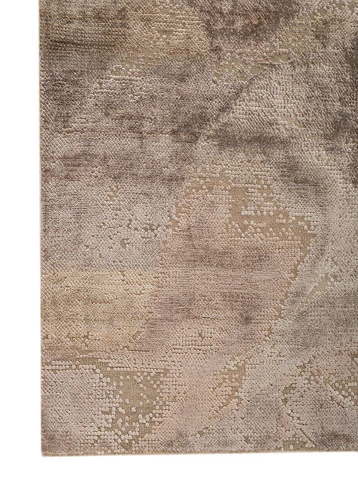 aprezo ivory wool and bamboo silk hand knotted Rug - Corner