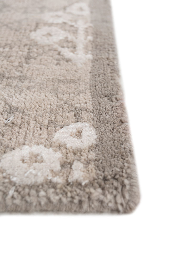 inde rose ivory wool and bamboo silk hand knotted Rug - Corner