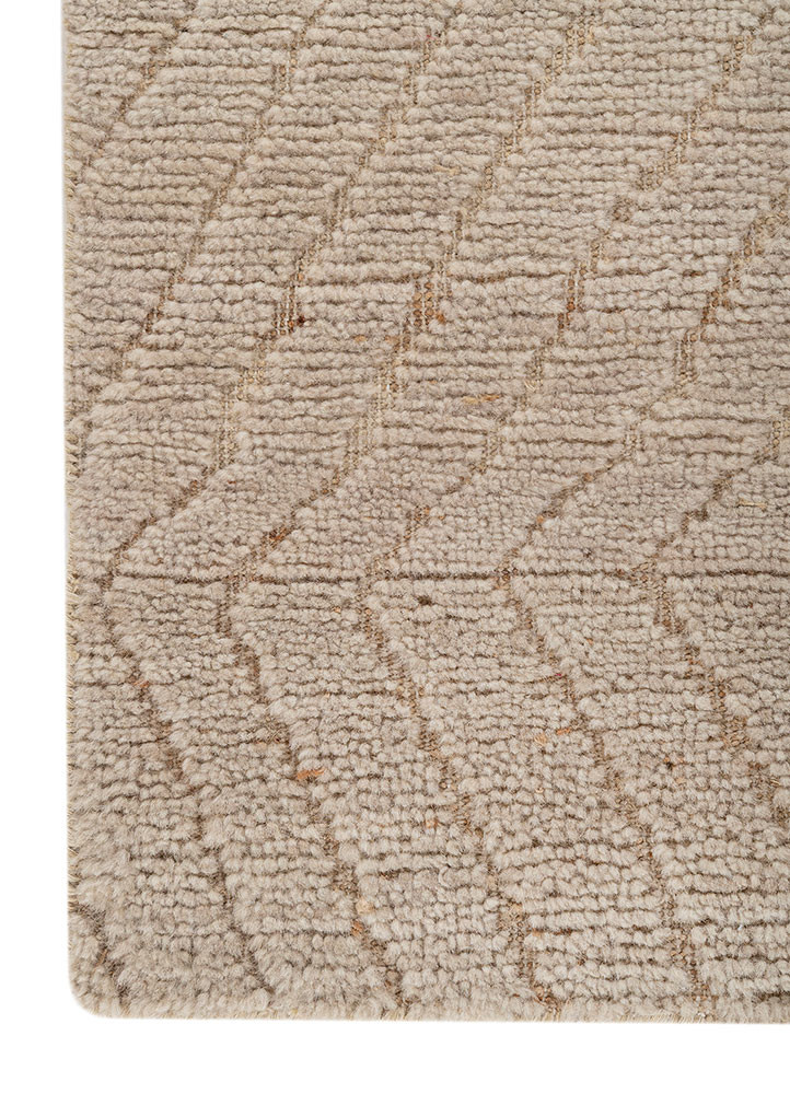zuri ivory wool hand knotted Rug - Corner