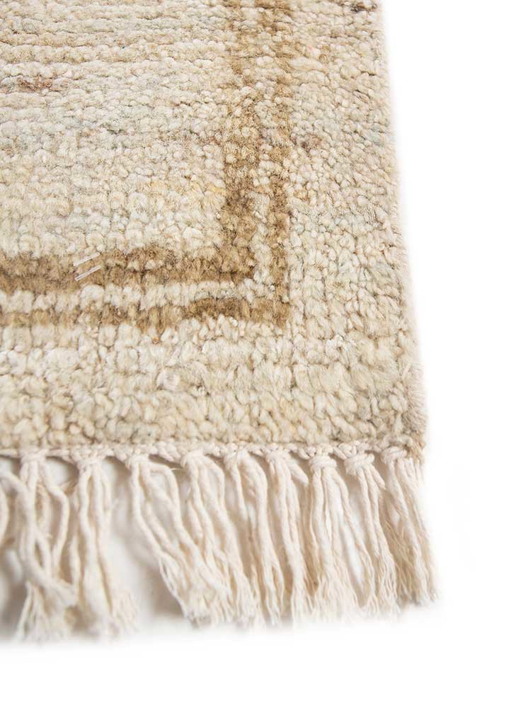 thyme gold wool hand knotted Rug - Corner