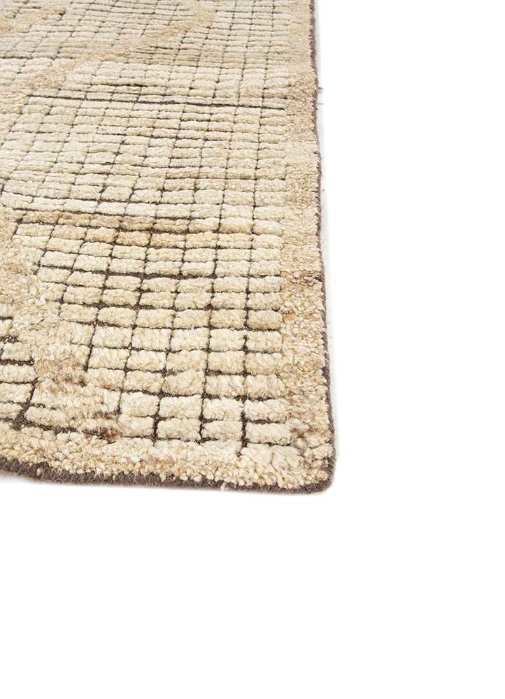 thyme gold wool hand knotted Rug - Corner