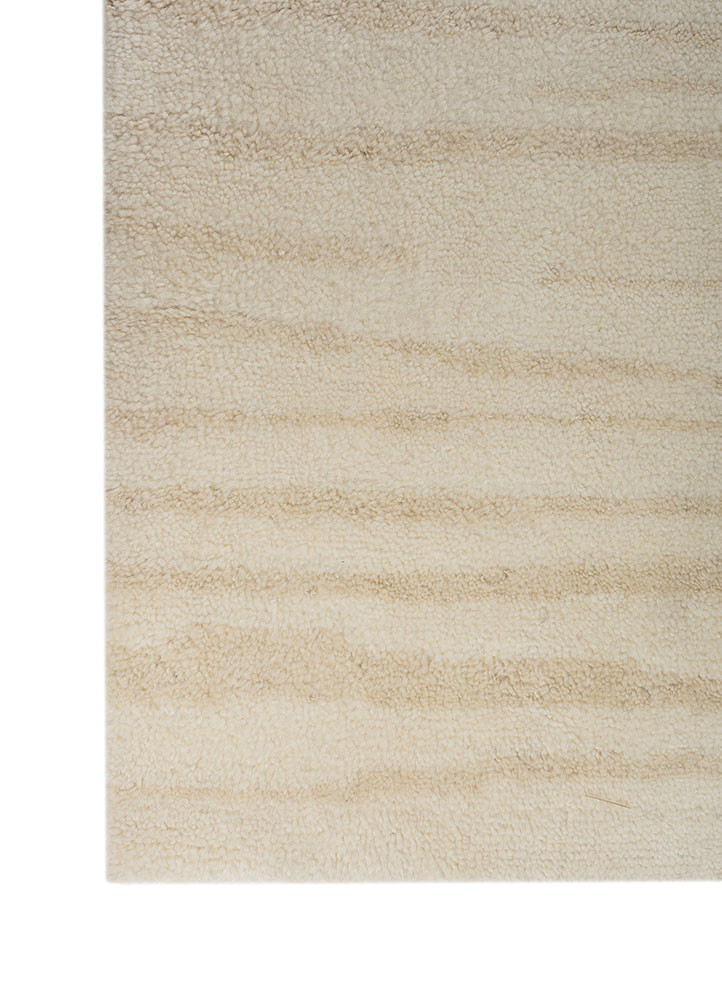 aprezo ivory wool hand knotted Rug - Corner