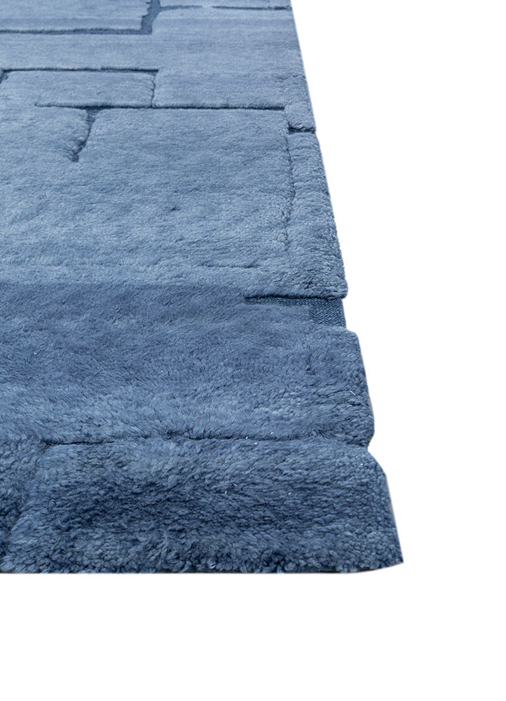 zuri blue wool hand knotted Rug - Corner