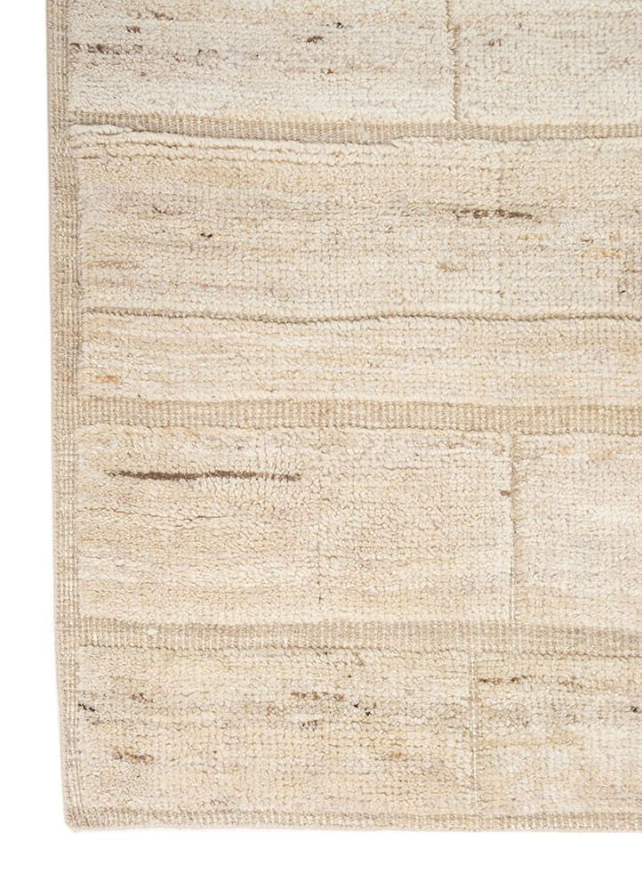 zuri ivory wool hand knotted Rug - Corner