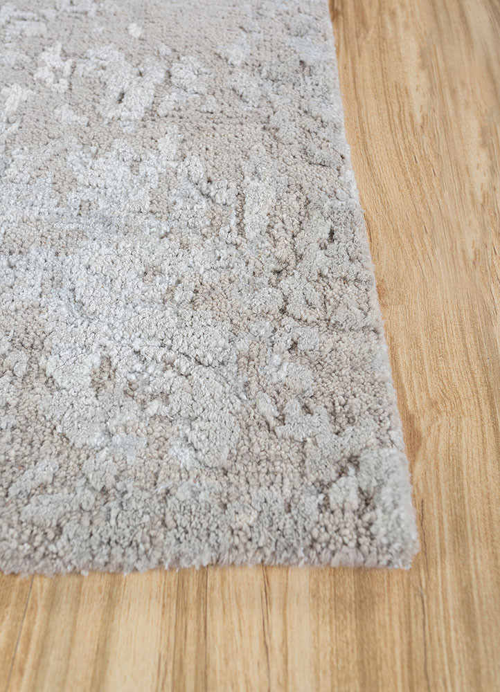 uvenuti grey and black wool hand knotted Rug - Corner