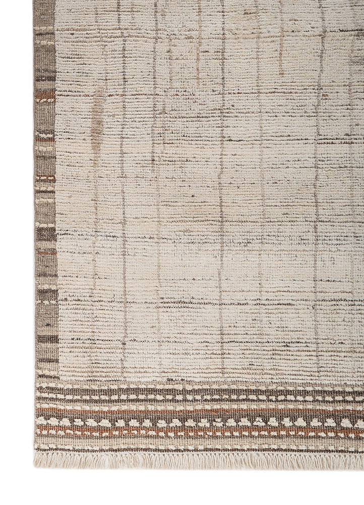 manifest ivory wool and silk hand knotted Rug - Corner
