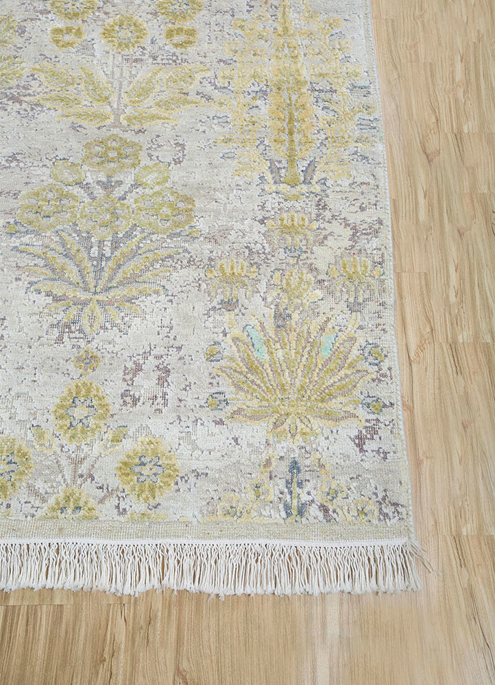 far east ivory wool and silk hand knotted Rug - Corner far east ivory wool and silk hand knotted Rug - Corner