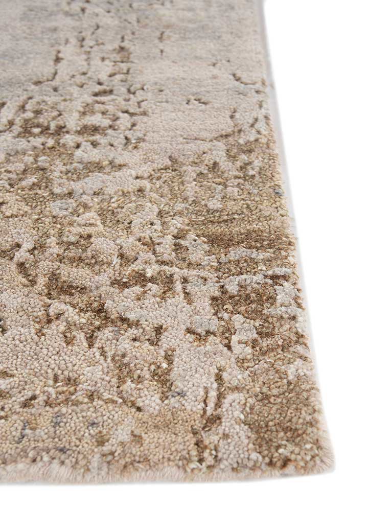 uvenuti ivory wool and silk hand knotted Rug - Corner