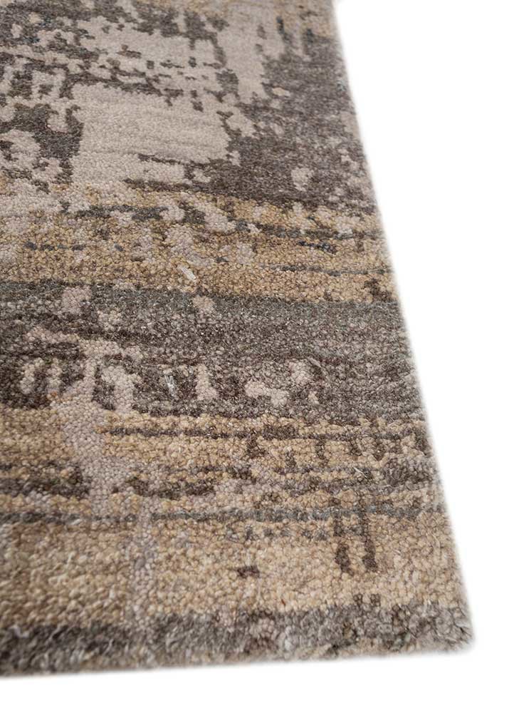 uvenuti ivory wool and silk hand knotted Rug - Corner