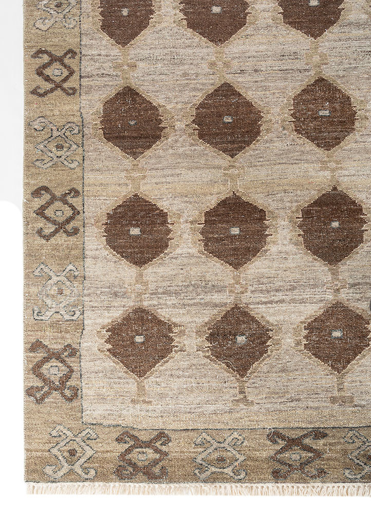 erbe green wool hand knotted Rug - Corner