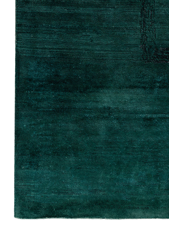 aprezo green wool and silk hand knotted Rug - Corner