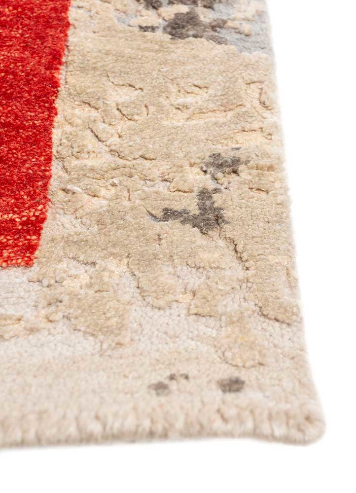 aakar by kavi ivory wool and silk hand knotted Rug - Corner