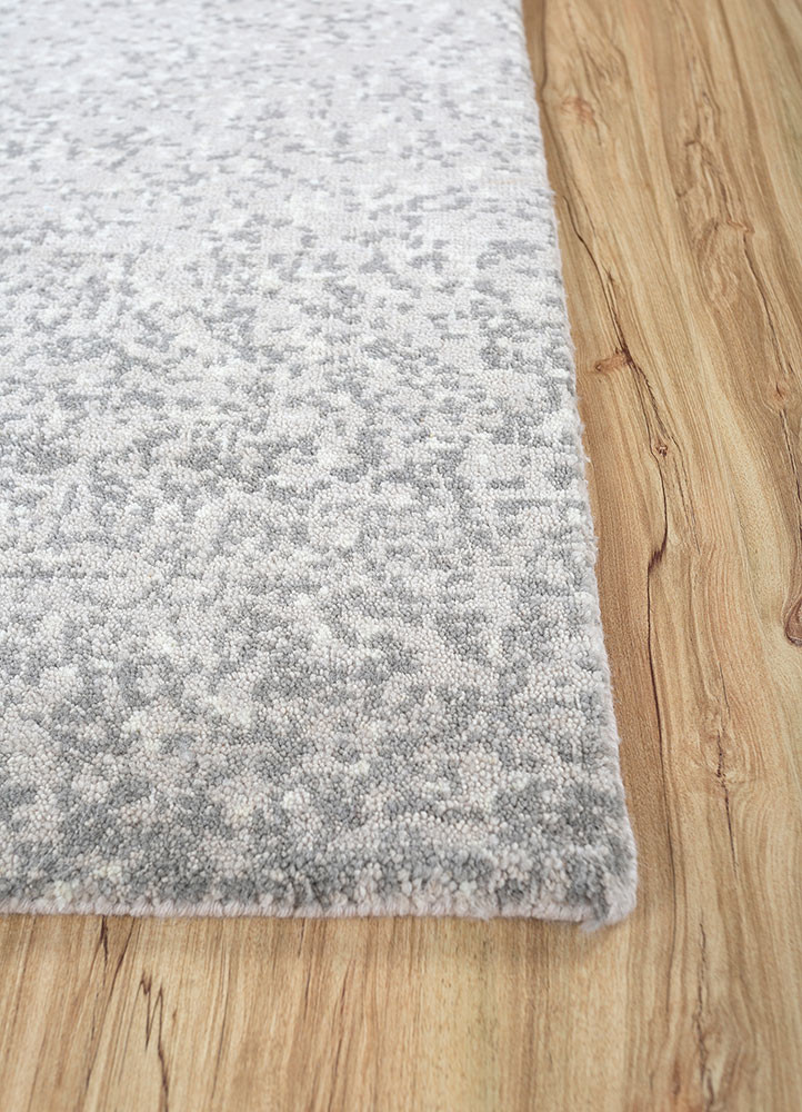 uvenuti ivory wool hand knotted Rug - Corner